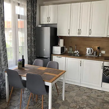 Sunny Shore Apartament